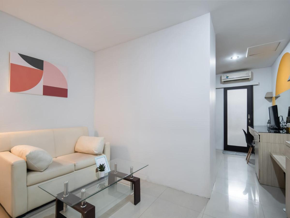 Cove Taman Aparthotel Jakarta Exterior photo