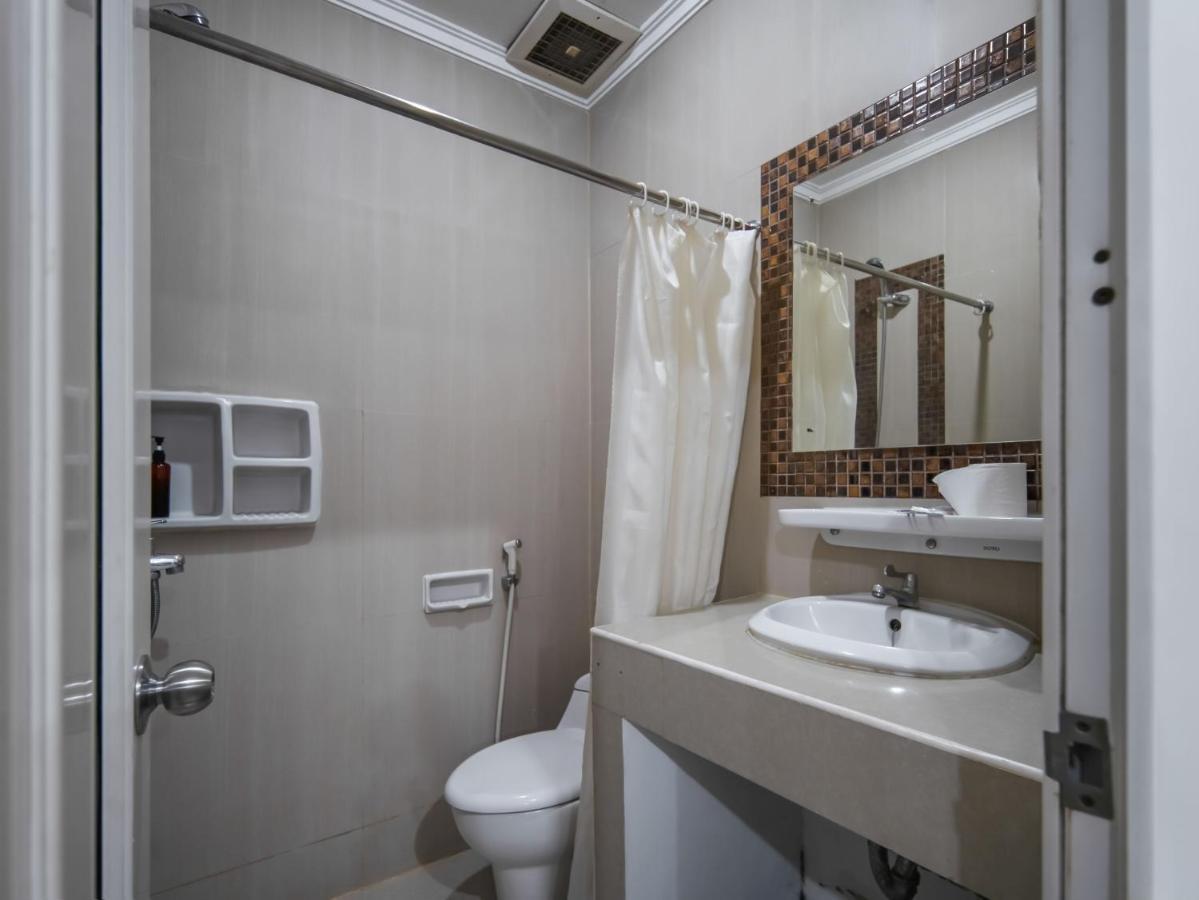 Cove Taman Aparthotel Jakarta Exterior photo